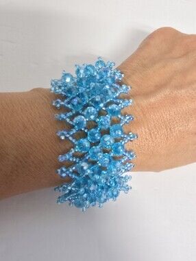 Handmade Light Blue Bead Bracelet Made In Mexico 7 1/2"